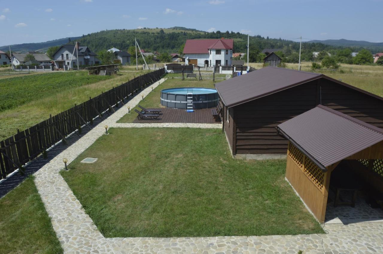 Котедж "Під Горбком" Korchin Exterior photo