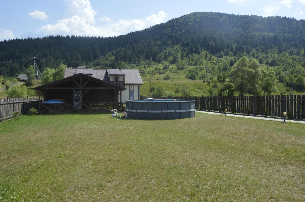 Котедж "Під Горбком" Korchin Exterior photo